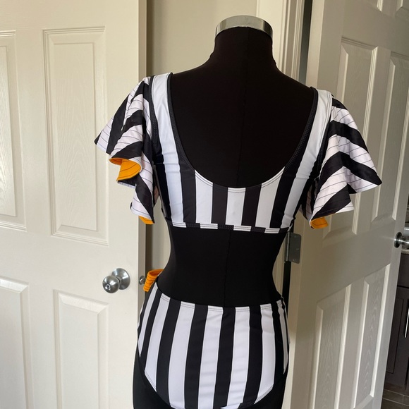 Stripped Bikini - Picture 2 of 6